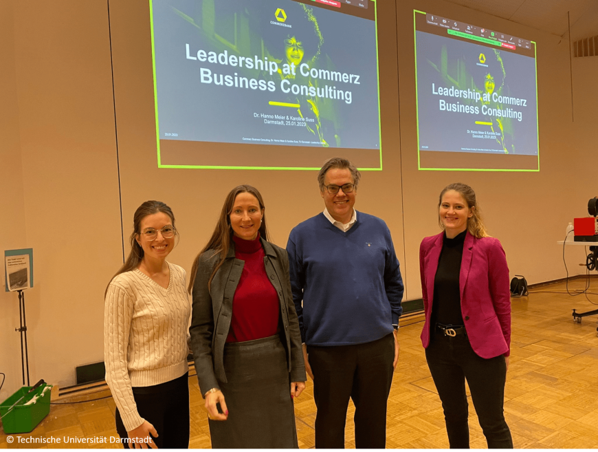 Picture 4_Guest lecture by Commerz Business Consulting_enhanced_and_compressed